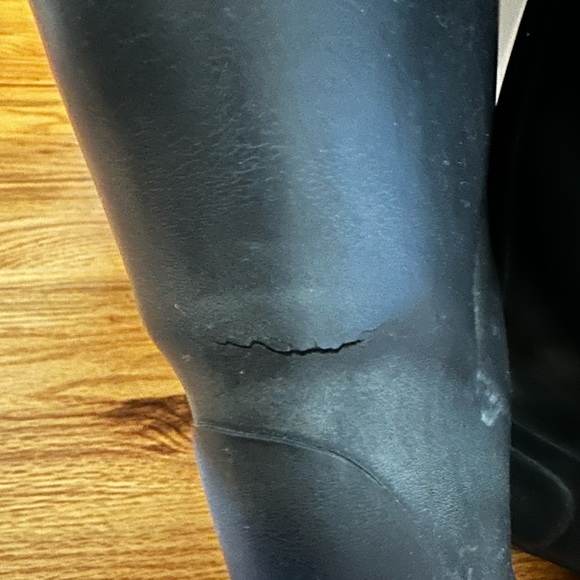 Hunter Original Tall Rain Boots, Navy, size 8 / 39 - Picture 5 of 6